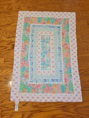 Lilly Pulitzer Pottery Barn Kids Butterfly Quilt 49x33in 100% Cotton Pink Crib